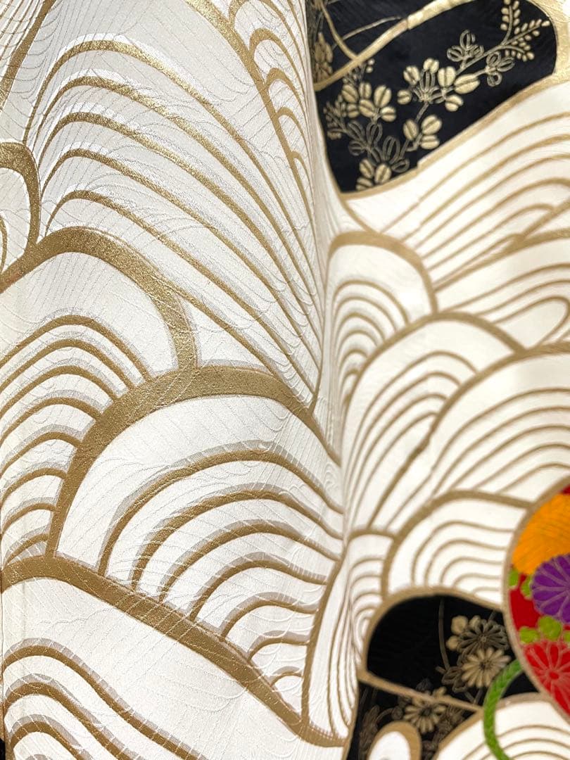 □七五三　正絹女児振り袖着物　金青海波　車輪　金駒刺繍　セミアンティーク