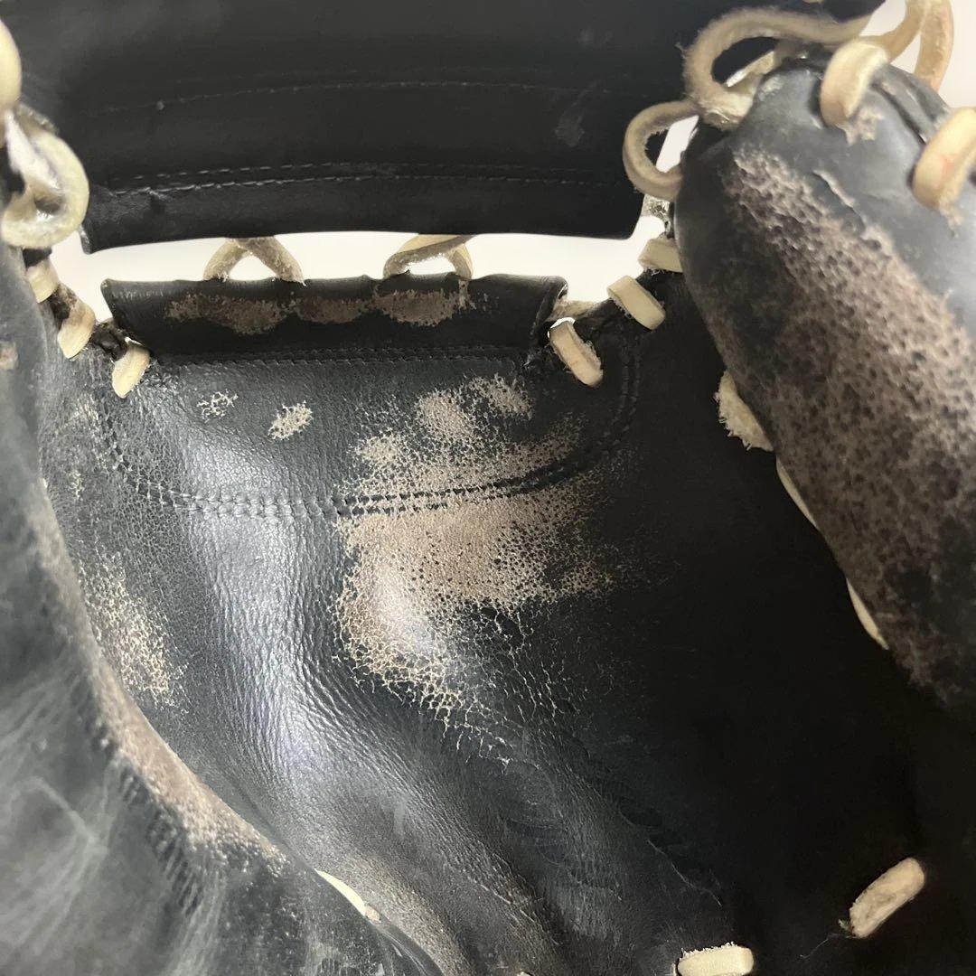 Mizuno 硬式グローブ 黒 金色ロゴ