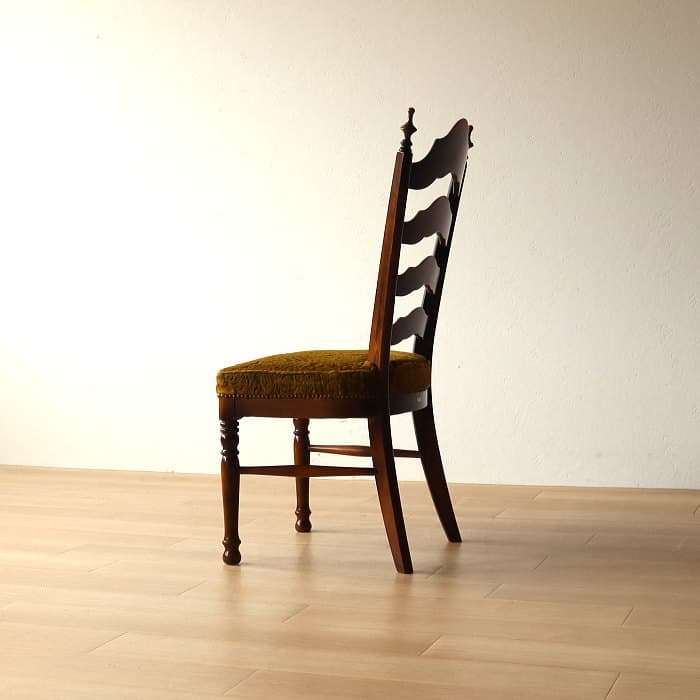 ヴィンテージ カリモク ダイニングチェア レトロ ベロア 鋲打