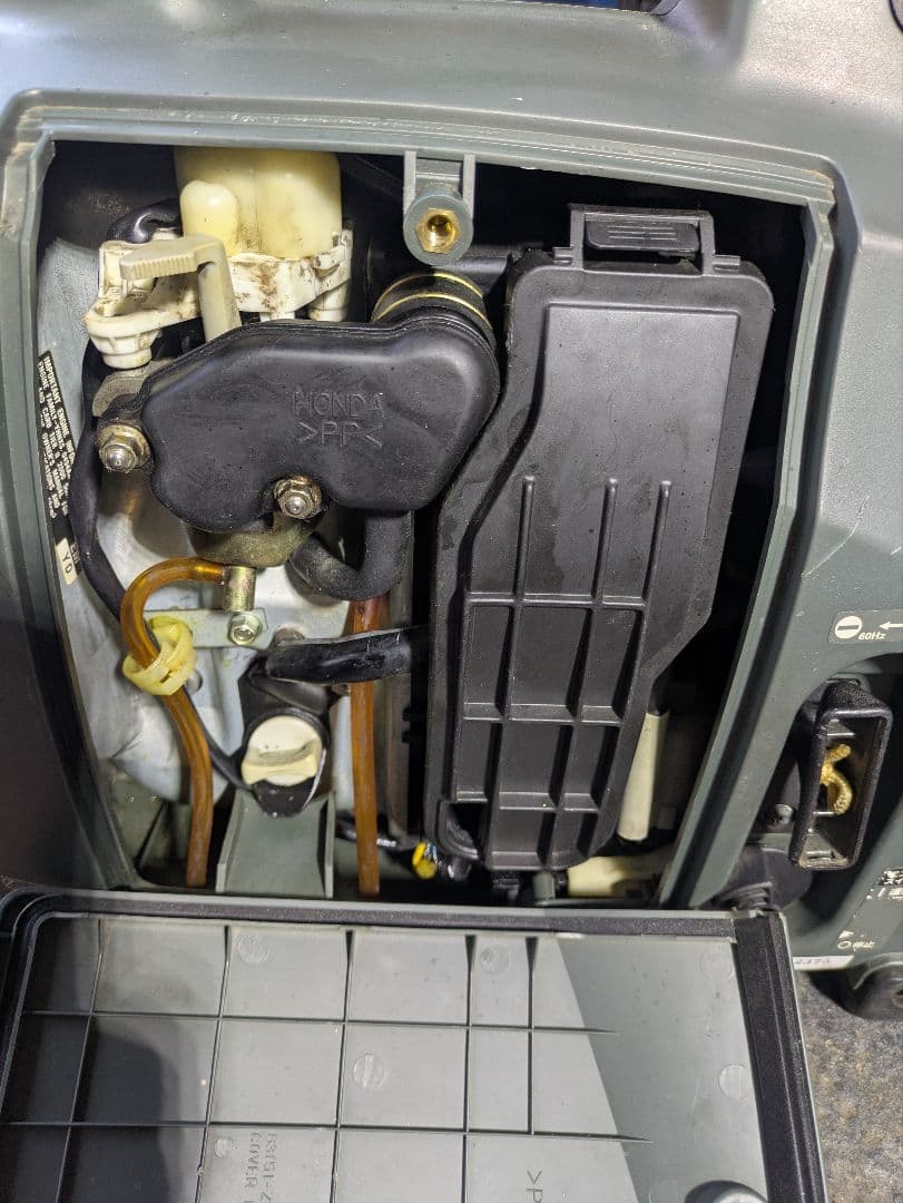 HONDA インバーター発電機 EU9i ホンダ　希少カラー ポータブル