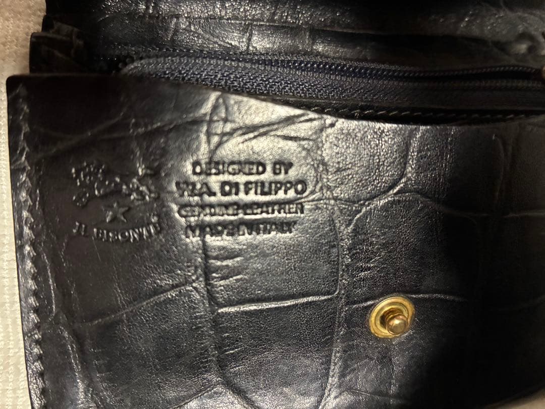 イルビゾンテ　クロコ型押しレザー二つ折り財布