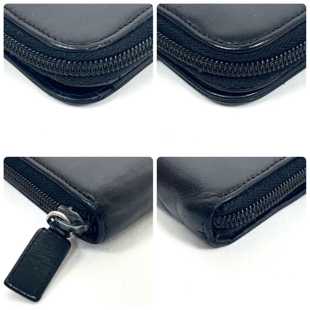 プラダ　二つ折り財布　ラウンドファスナー　三角ロゴプレート　レザー　ブラック