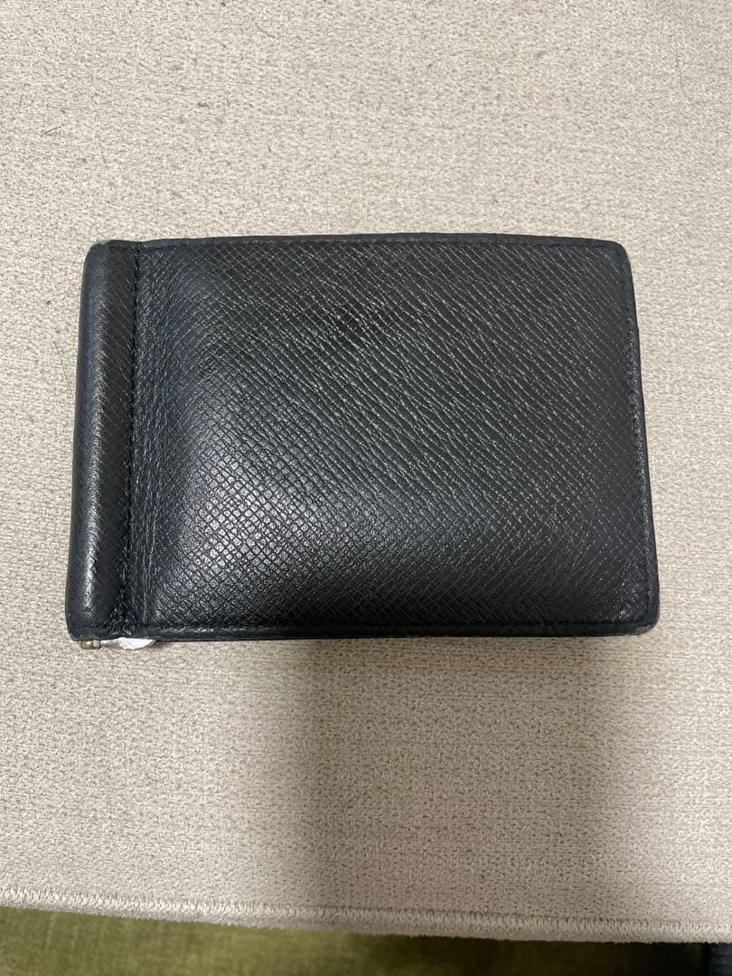 ルイヴィトン 二つ折り財布 タイガ 黒 マネークリップ メンズ