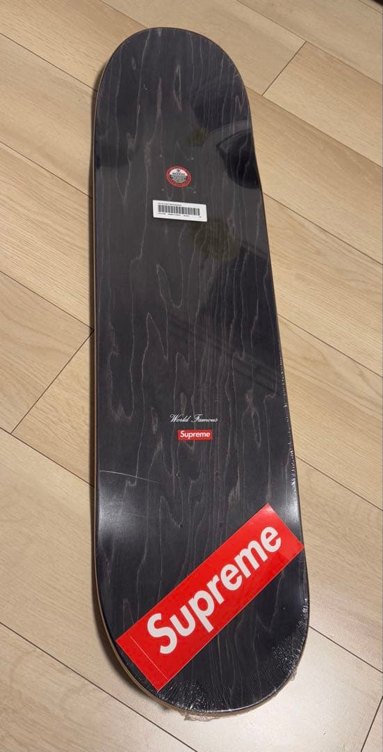 Supreme スケートボード ロゴ入り