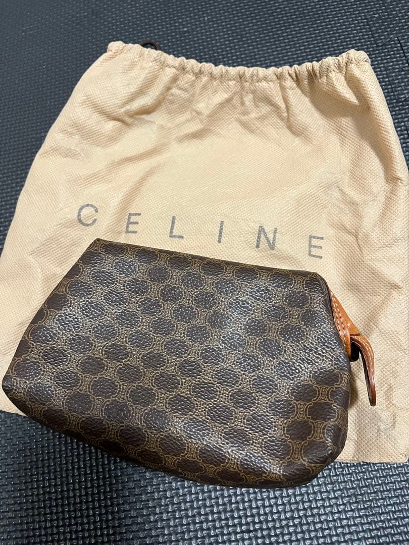 CELINE ブラウンレザーポーチ
