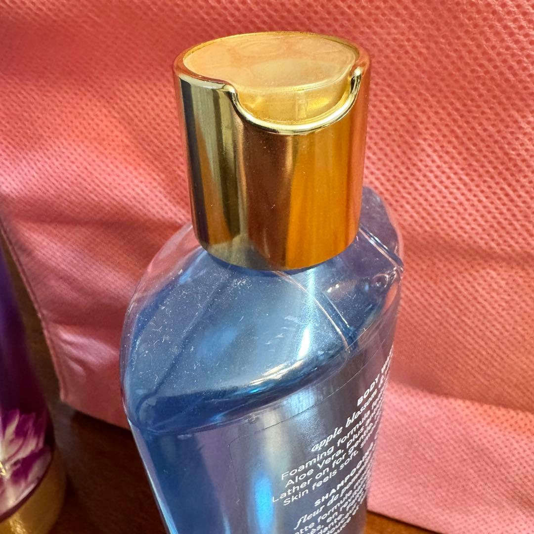 ヴィクトリアシークレット　エンドレスラブ　ボディクリーム　ボディーウォッシュ