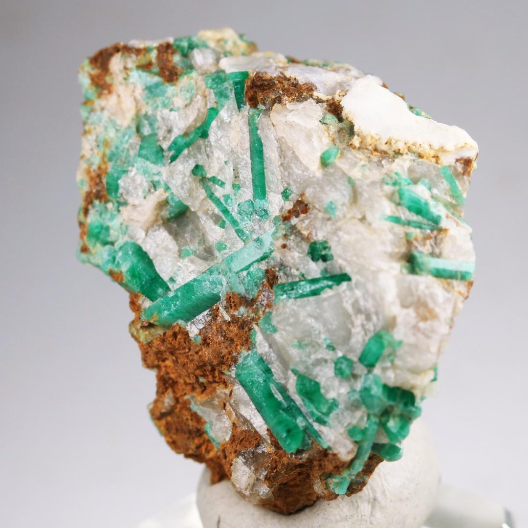 緑柱石 エメラルド ⑨ / アフガニスタン産 / 原石 天然石 翠玉 緑玉