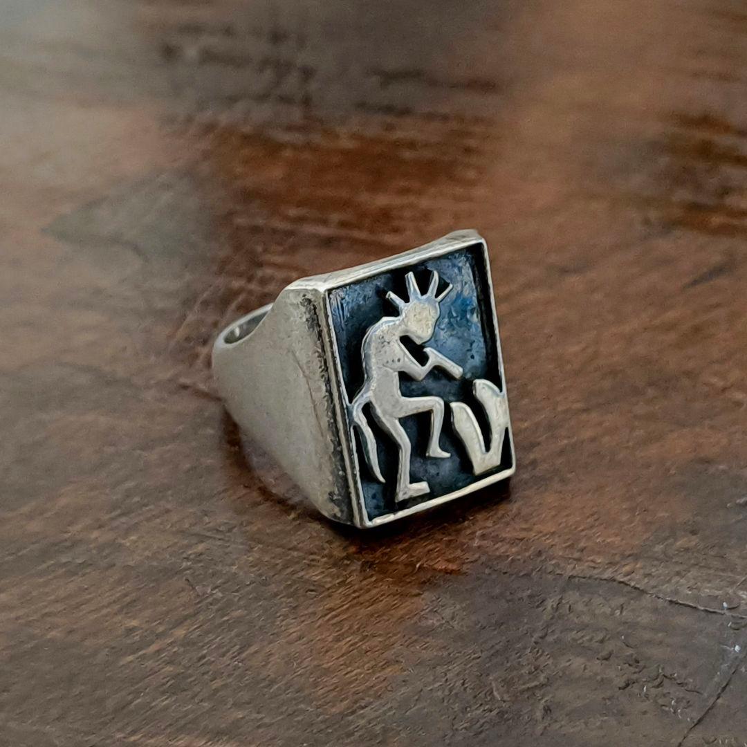 インディアンジュエリー ホピ族 ココペリ オーバーレイ リング シルバー925