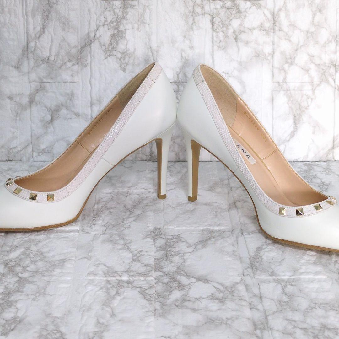 DIANA　パンプス　スタッズ　ホワイト　ハイヒール　ピンヒール　レザー　本革