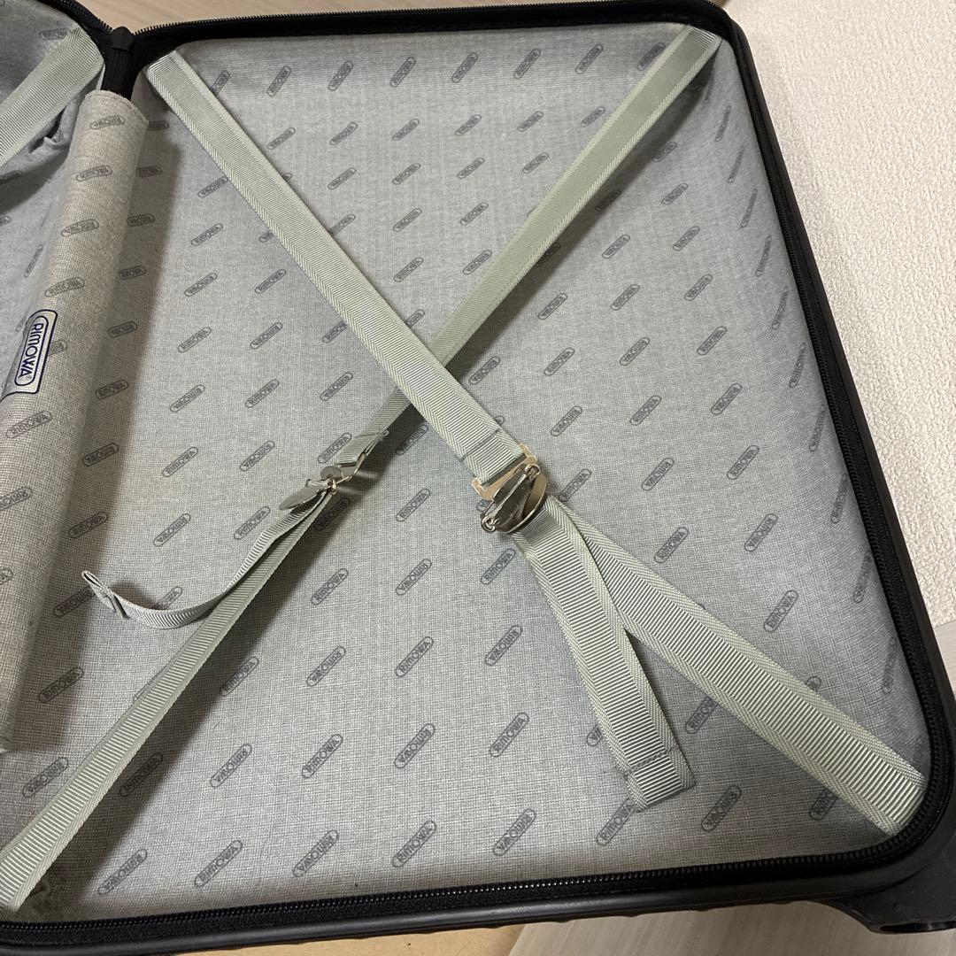 Rimowa 黒 キャリーケース 2輪タイプ