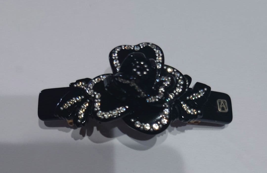 アレクサンドルドゥパリ リボン ラインストーン バレッタ ブラック