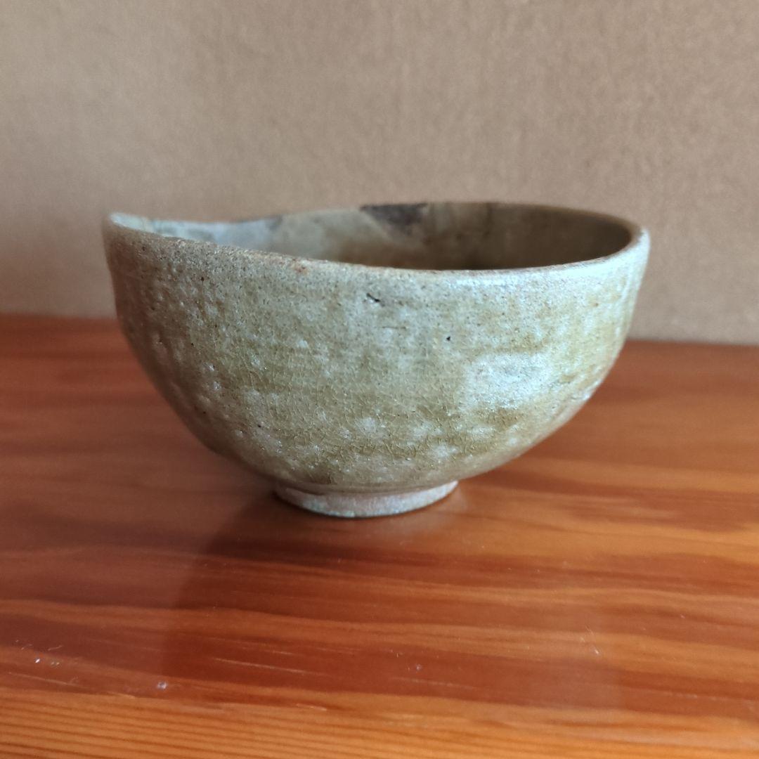 キャロライン洋子さま専用　　緑色の丸型陶器の器　青唐津茶碗　古唐津　桃山ー江戸時