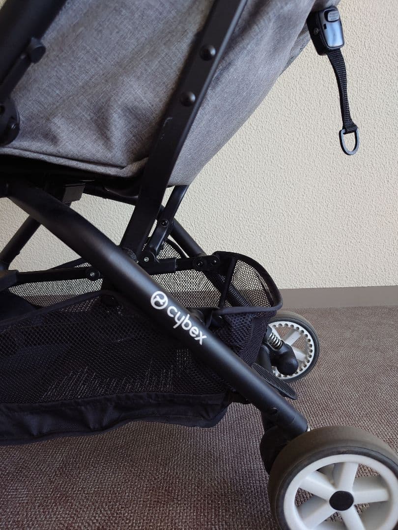 サイベックス イージーエス　Cybex EEZY S 札幌　おまけ付き