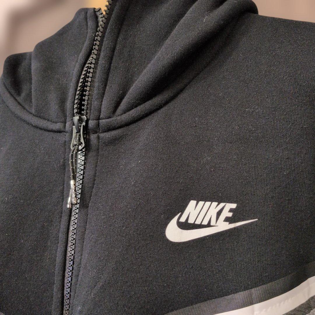 海外限定色　NIKE テックフリースパーカー