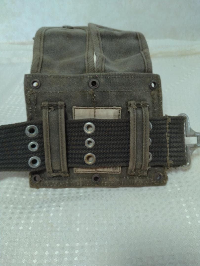 ダ*間様 ★自衛隊 M1ガーランド小銃弾納マガジンポーチ 昭和33年初期型 ★B