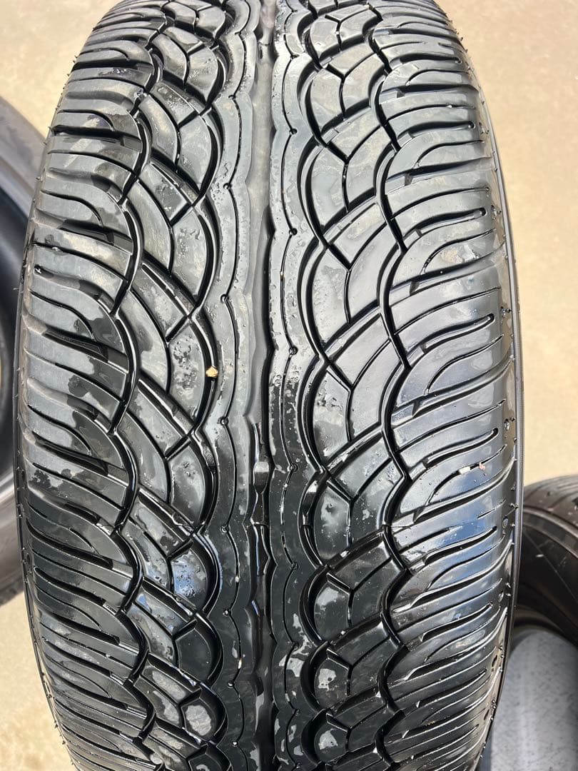 きょんヨコハマタイヤ　PARADA Spec-X 275/55r20