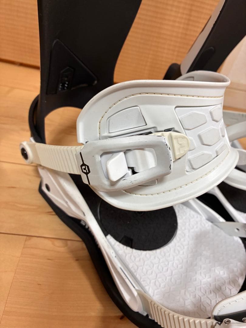 UNION STRATA スノーボードビンディング