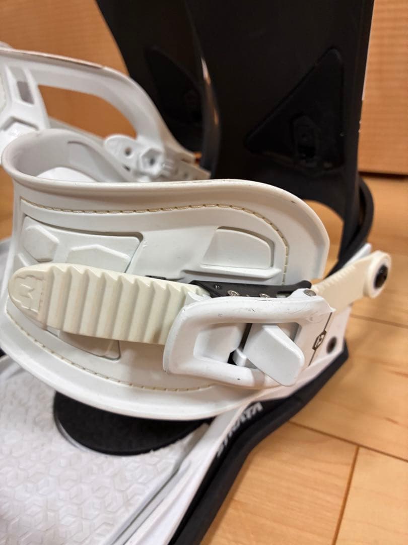 UNION STRATA スノーボードビンディング