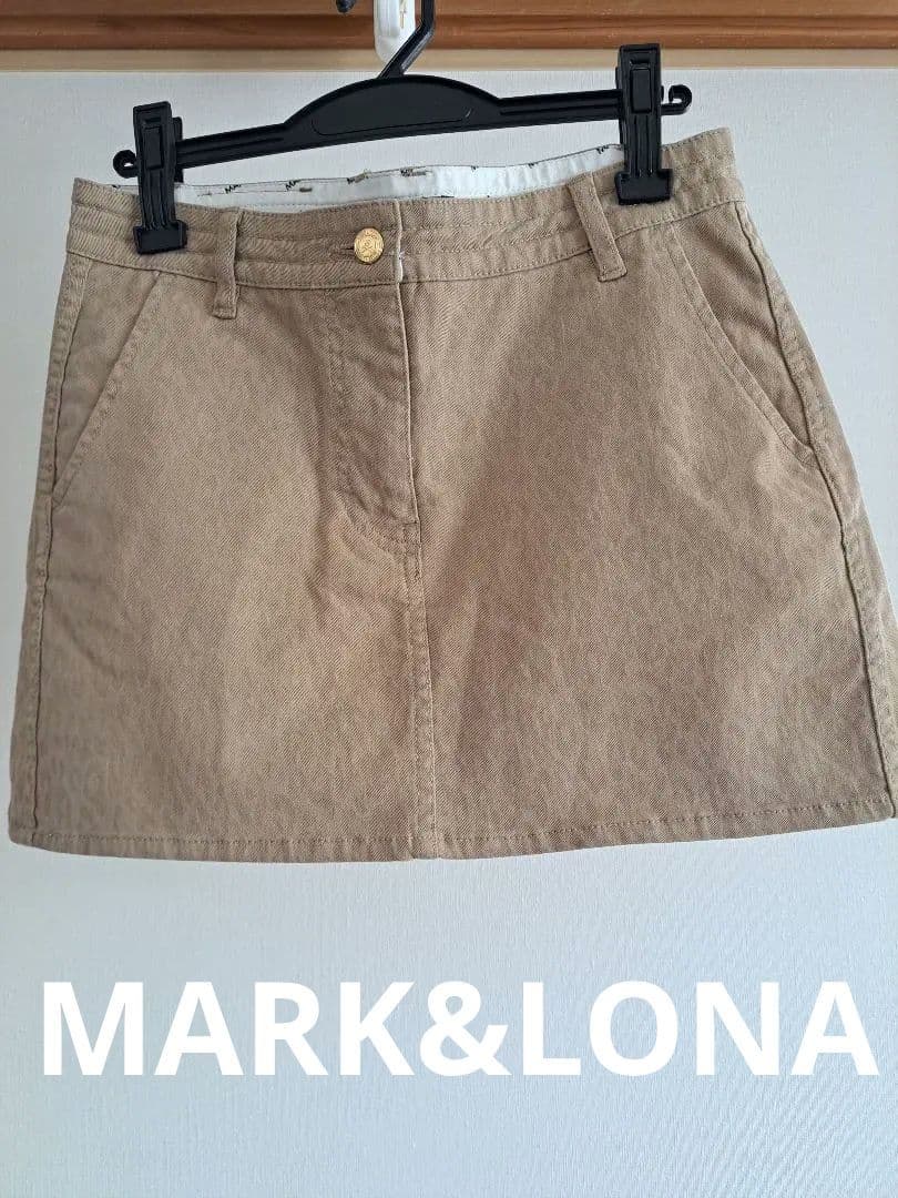 本日限定お値引き★美品☆MARK&LONAゴルフレディース　スカートS