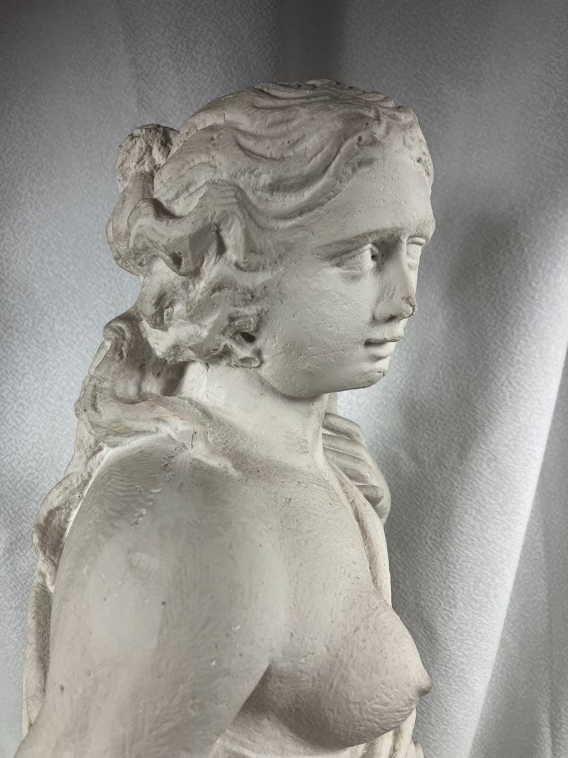 クラシック女性像 葡萄 豊穣の女神風 彫刻 ガーデンオブジェ ヴィーナス像調