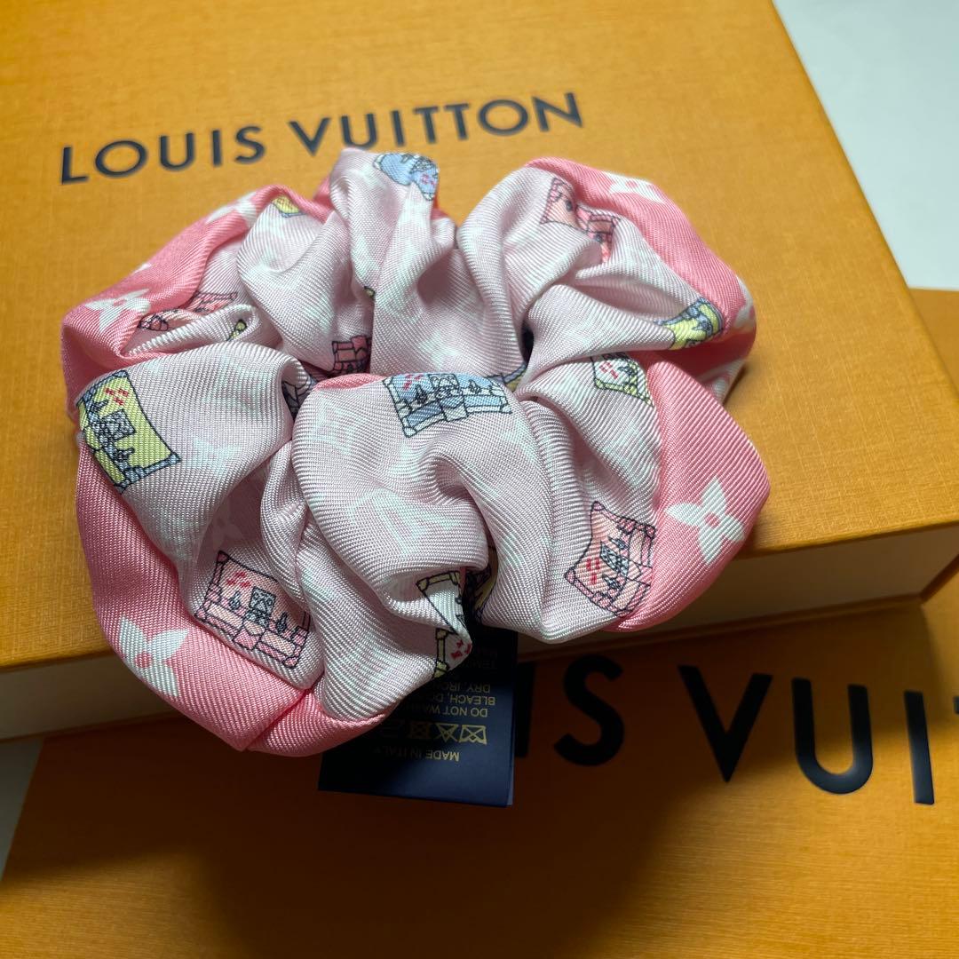 LOUIS VUITTON シュシュ ピンク