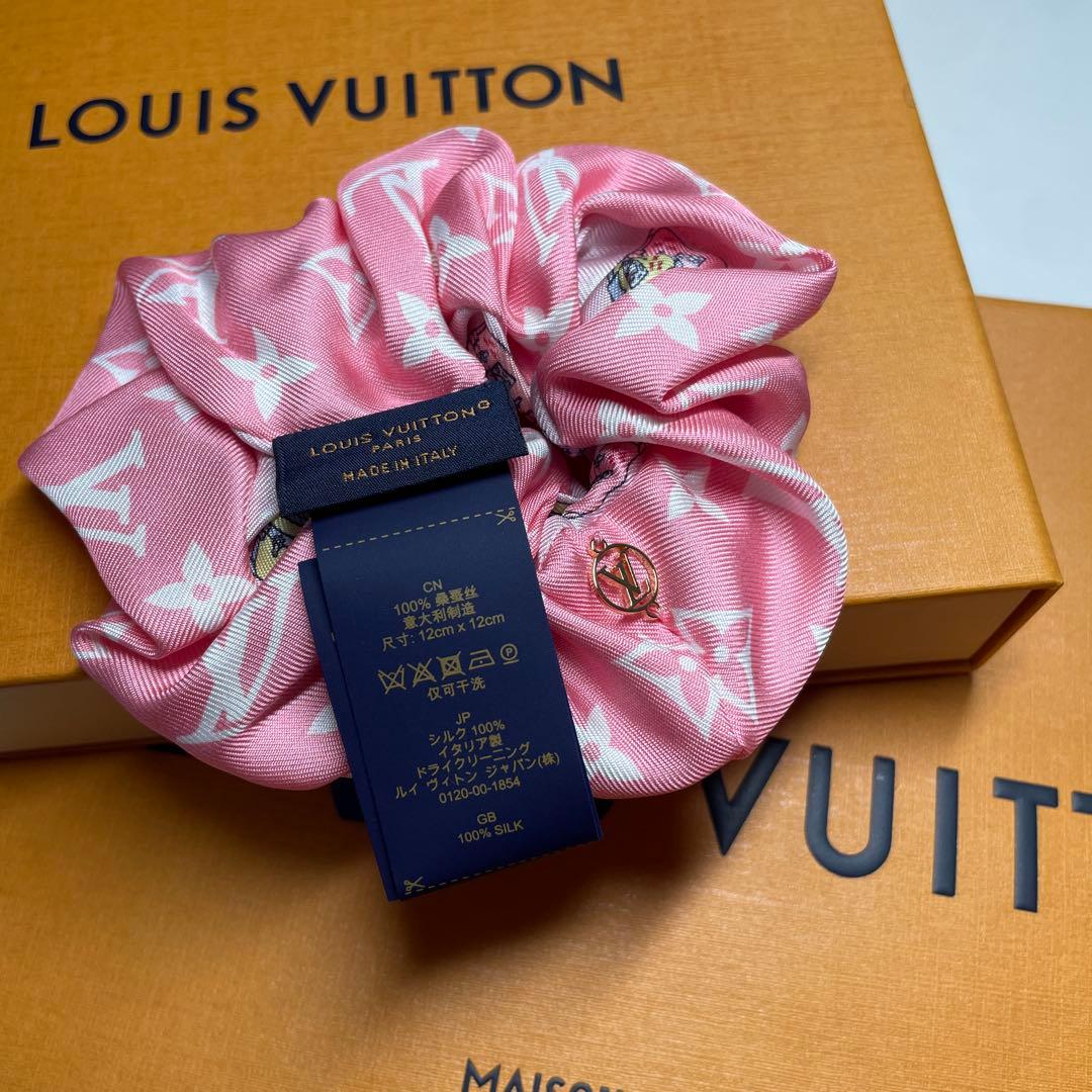 LOUIS VUITTON シュシュ ピンク