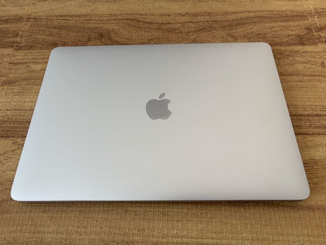 Macbook Air 2018 13inch 256GB 16GB 箱有