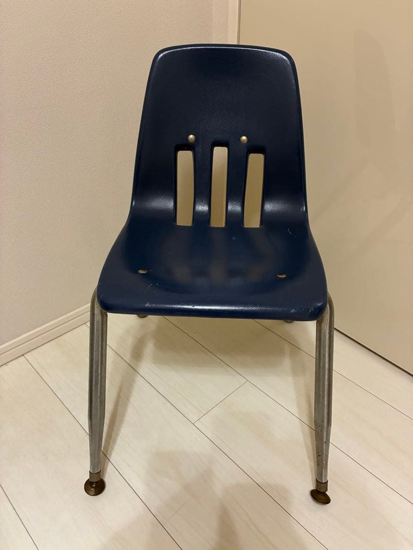 VIRCO スタッキングチェア ネイビー