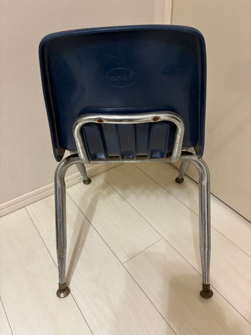 VIRCO スタッキングチェア ネイビー