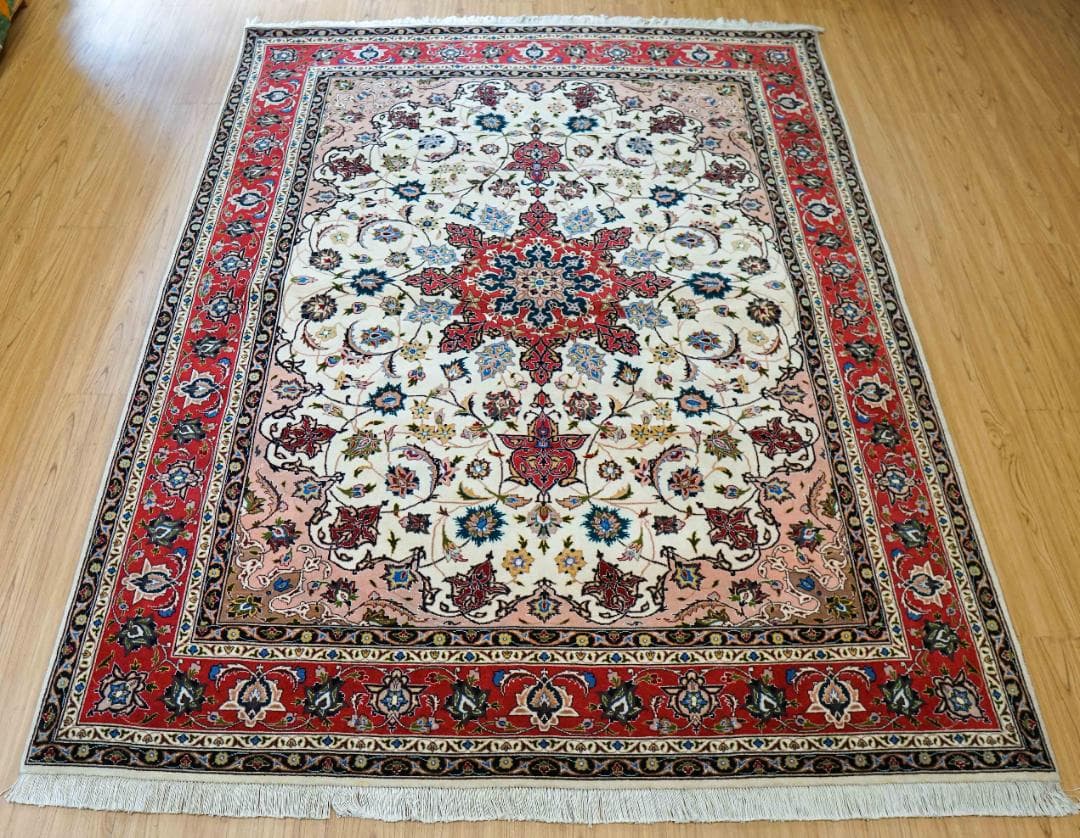 ペルシャ手織り絨毯 タブリーズ産 194×153cm