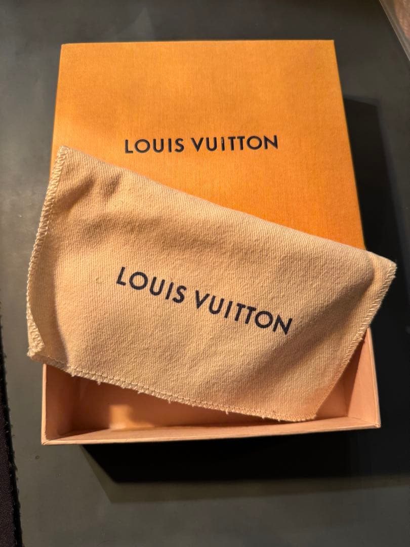 ルイヴィトン ヴァージルアブロー ポシェットクレ