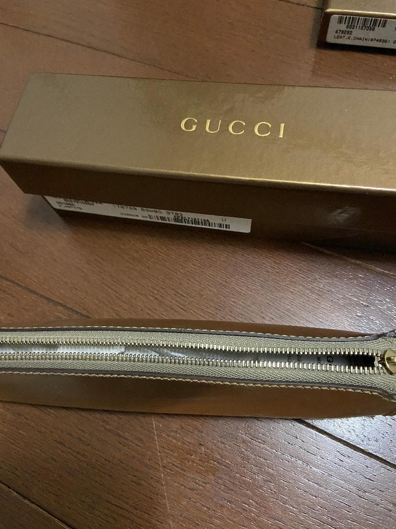 グッチ　ペンケース　シルバーミラー　Gucci