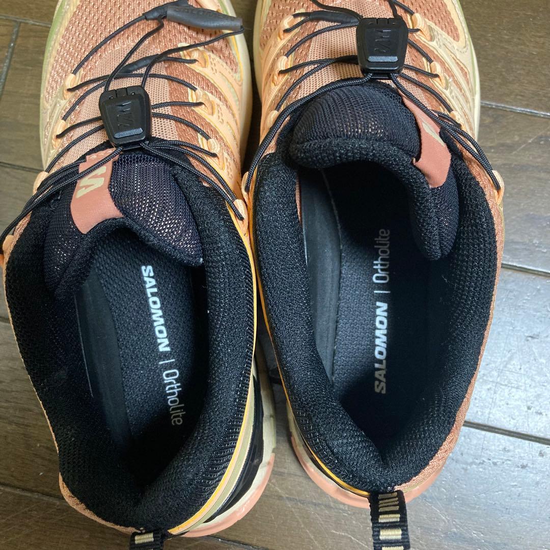 【美品】Salomon スニーカー