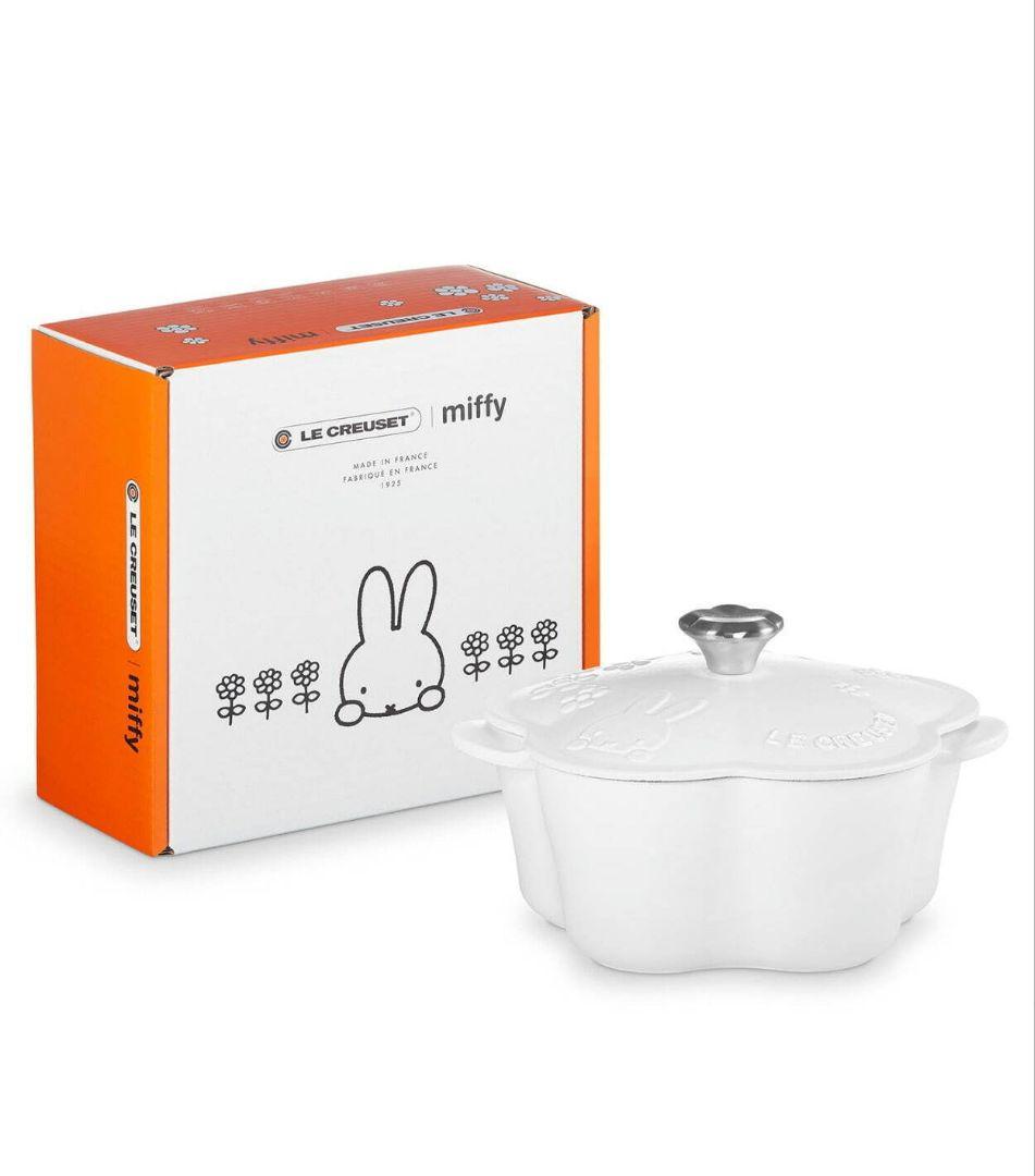 未使用品 ルクルーゼ ミッフィー ココットフルール ビーチウッドトレイ 鍋 鍋敷