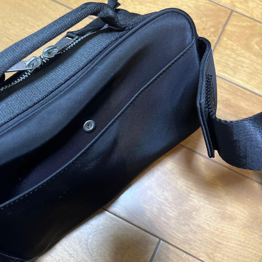 【極美品】メゾンキツネ ボディバッグ ブラック