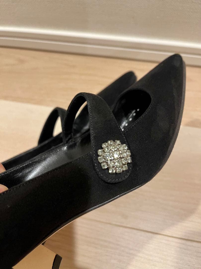 美品MANOLO BLAHNIKマノロブラニクビジュー付きメリージェーン35.5