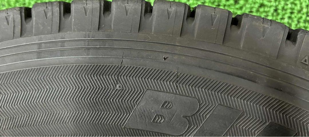 スタッドレスタイヤ 15インチ 2本セット hiace