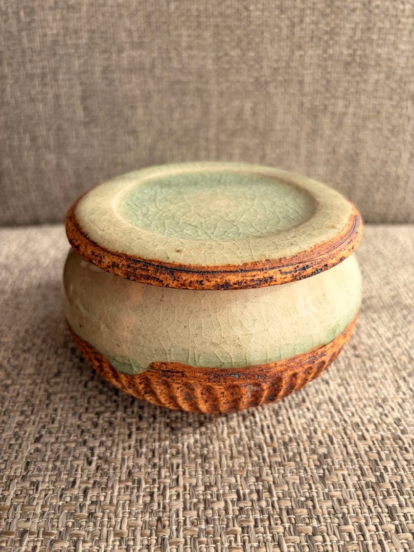 加藤祥孝さん　壺　灰釉しのぎ　梅干し入れ　器