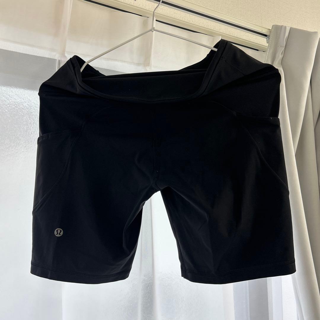 Lululemon ブラックショートパンツ B (8)