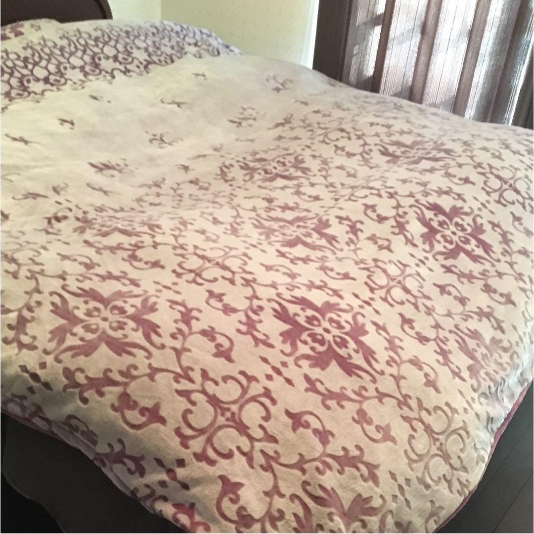 新品未使用品　希少なクイーンサイズ　西川　掛け布団カバー　ラベンダー色　フワフワ