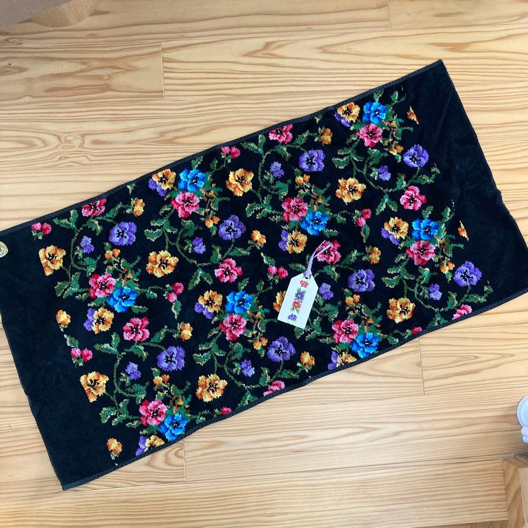 新品未使用品　フェイラー　大判　パンジー　黒　バスタオル　花柄　黒　送料込み