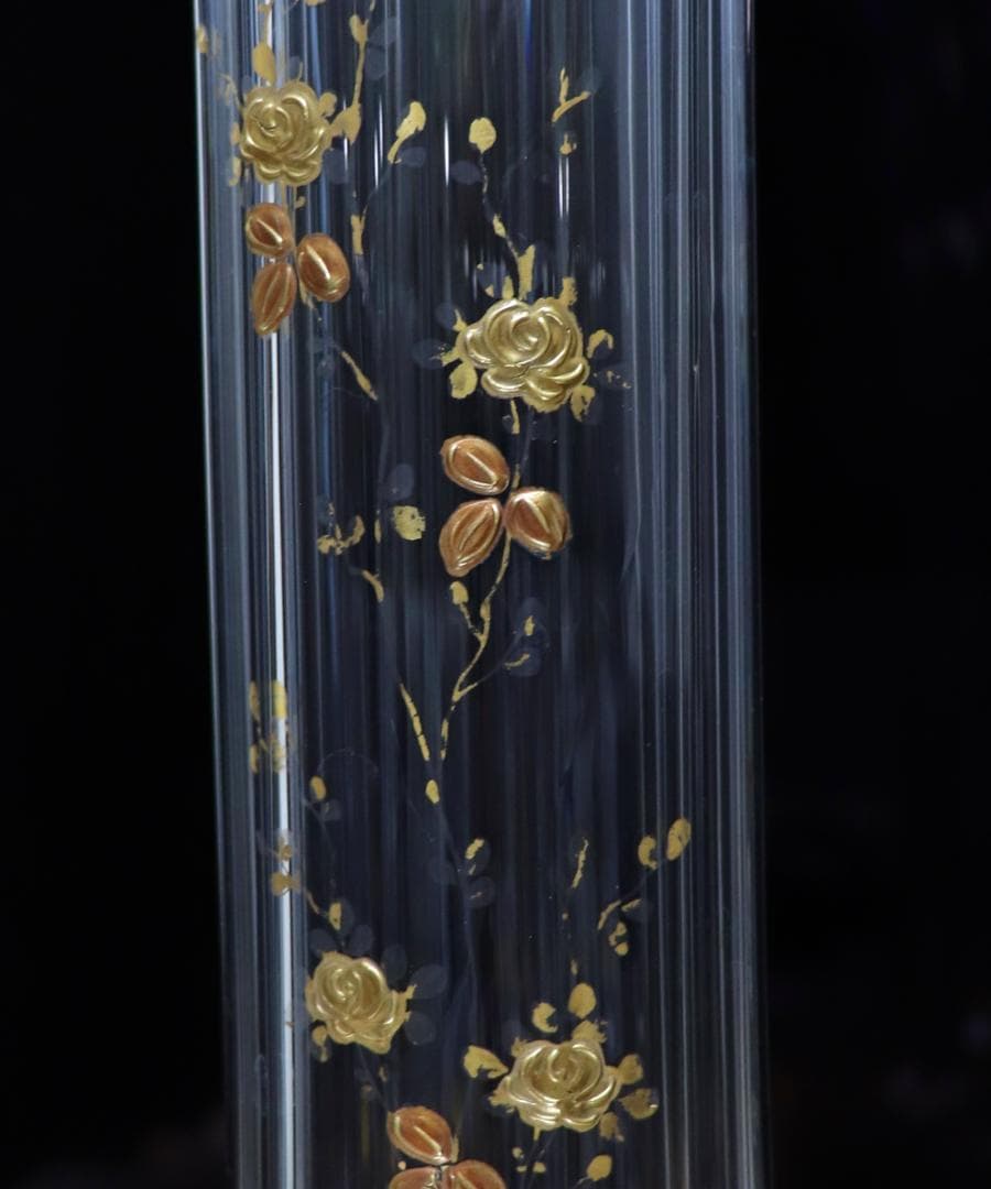 オールド・バカラ 1890年頃 稀少型多面体 大型30cm 金彩盛り上げ花柄花瓶