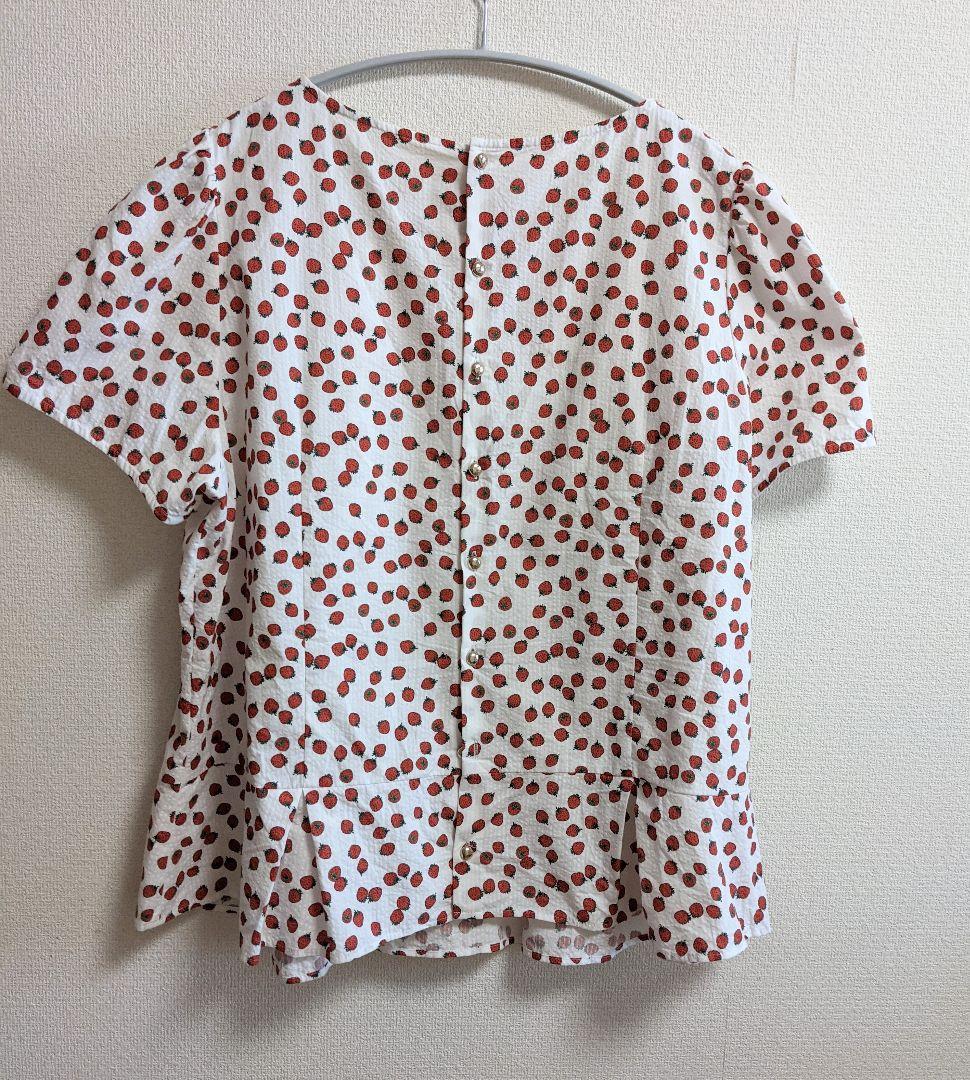 ☆ユキエモンイチゴ柄ブラウス３Ｌ可愛いキュート♡ゆったりサイズ!