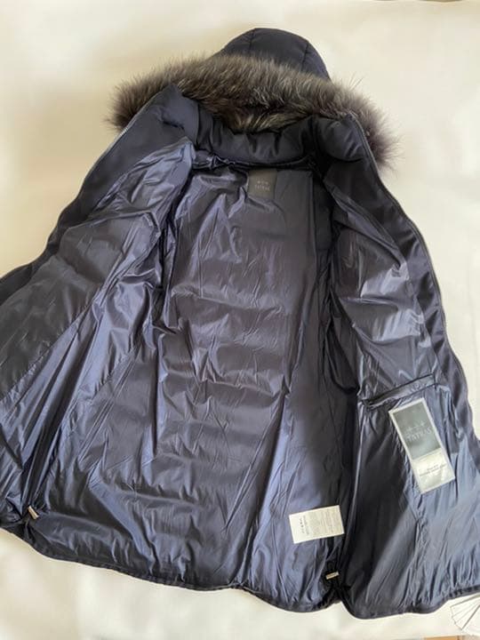 新品タグ付き　タトラス　ラビアナ　ネイビー　サイズ03