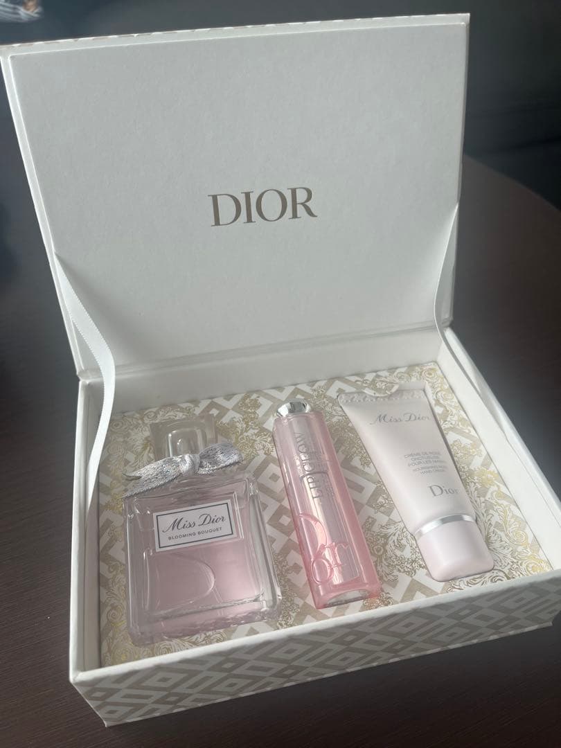 ディオール　Dior クリスマスコフレ　ブルーミングブーケ　新品未使用