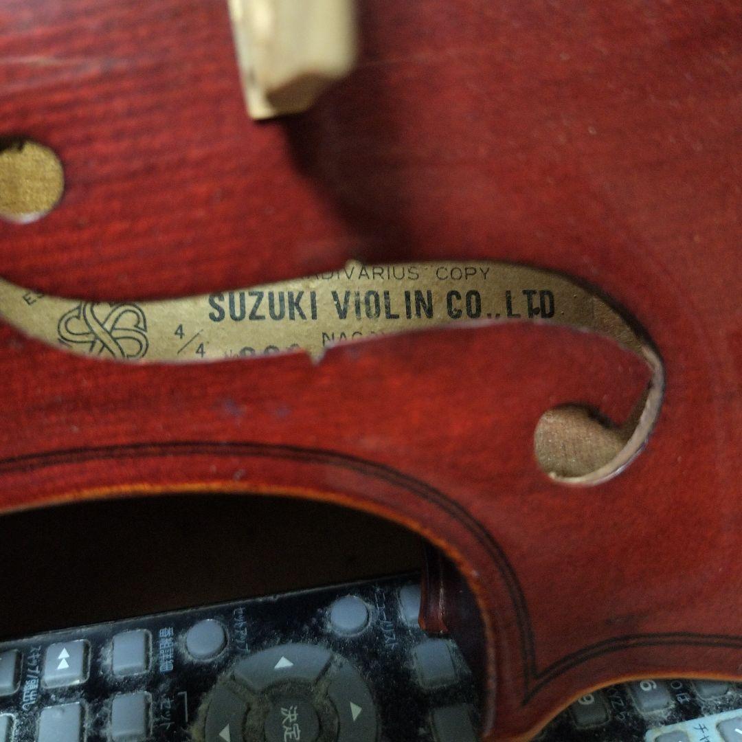 ♥お買い時♥4/4スズキバイオリン♥品番220♥美品♥弓ケ―ス松脂付き♥