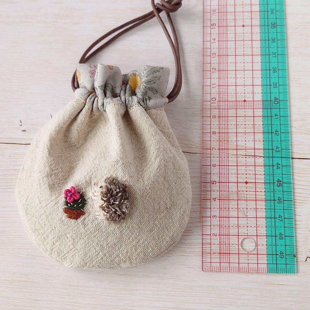 ちっちゃな巾着 サシェ M (詰替タイプ)【はりねずみ君とサボテン】