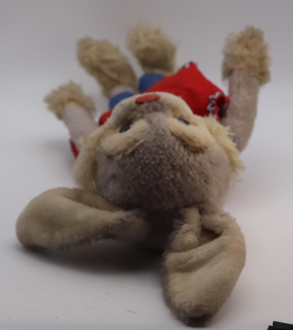 ウサギのぬいぐるみ人形