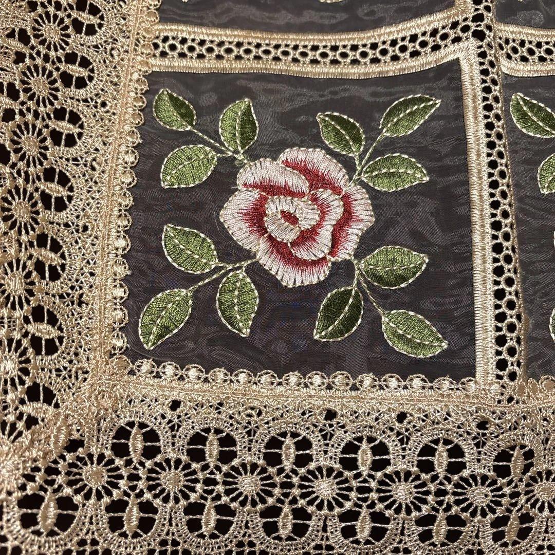 ローズ柄刺繍テーブルクロス　大中セット