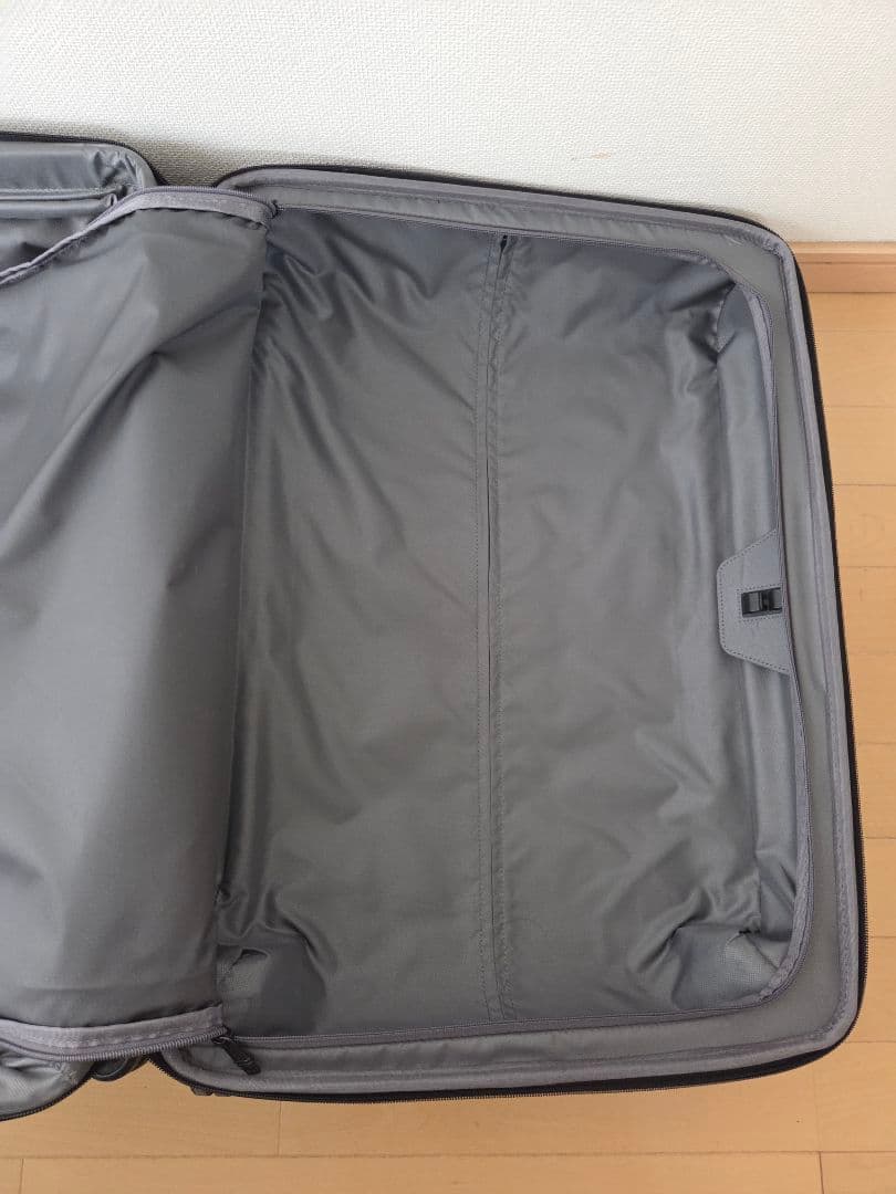 期間限定お値下げ中　TUMI 4輪ブラック キャリーバック　22064D2　大型